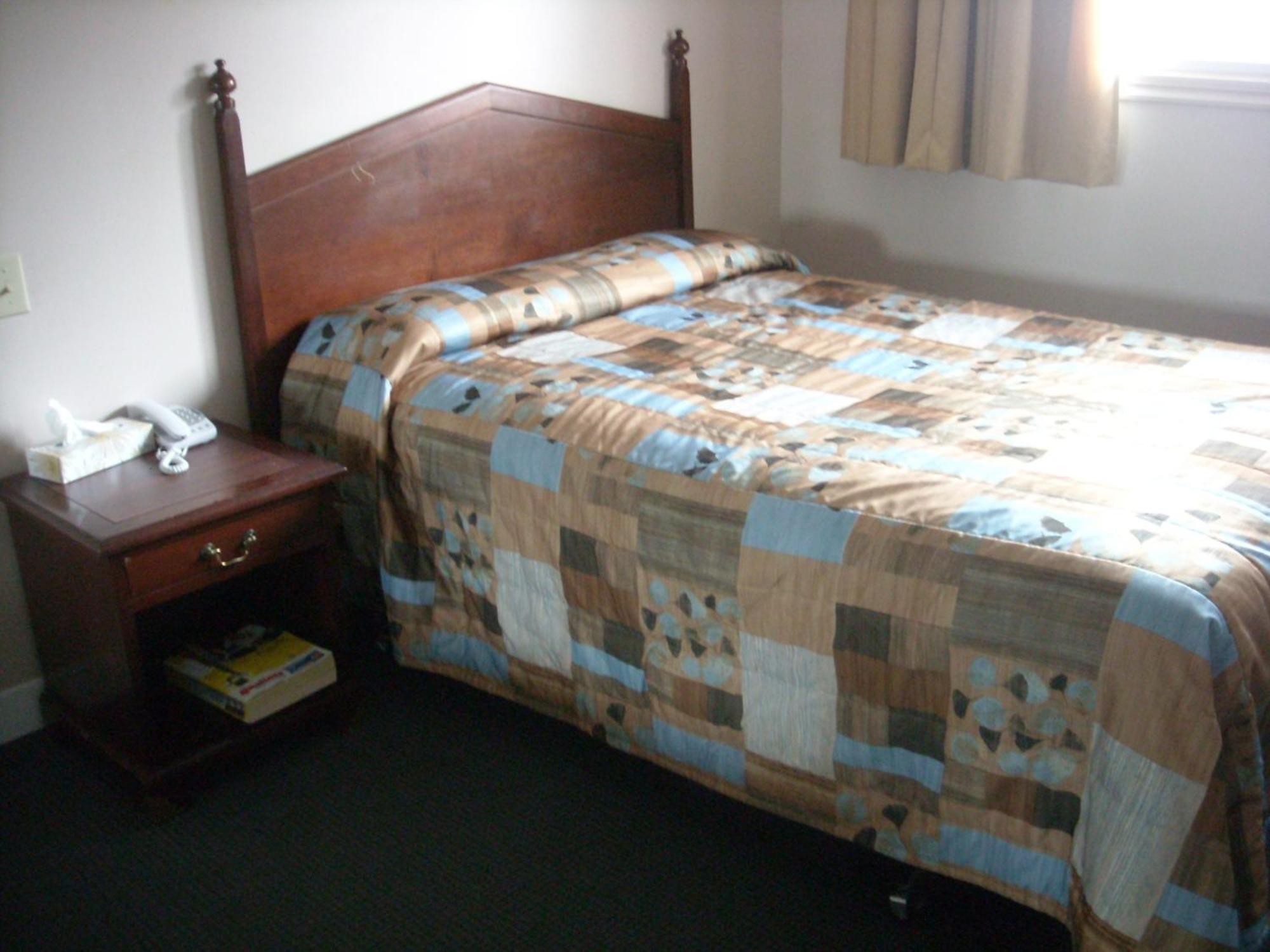 Grand Motel Saint-Hubert Longueuil Eksteriør billede