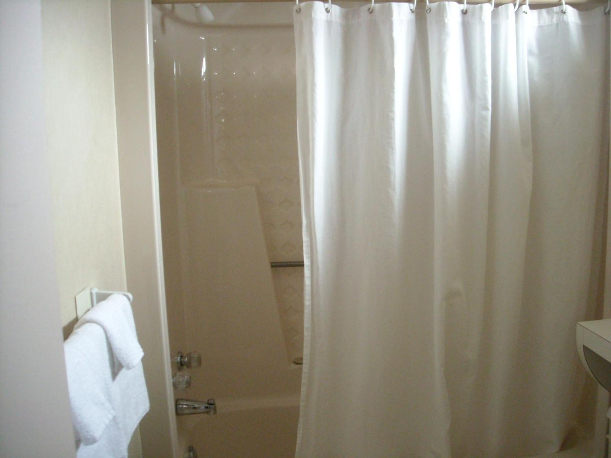 Grand Motel Saint-Hubert Longueuil Eksteriør billede