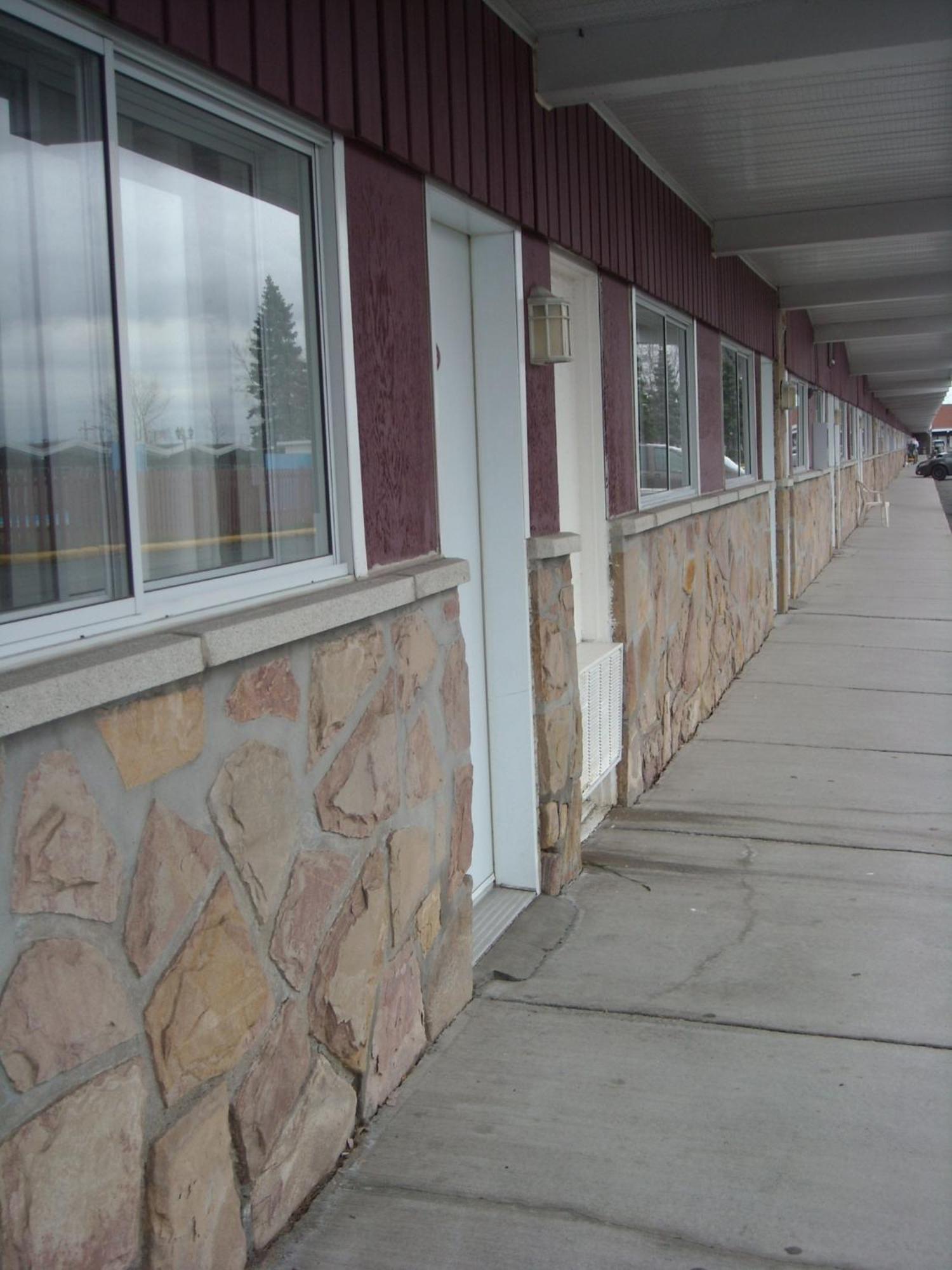 Grand Motel Saint-Hubert Longueuil Eksteriør billede