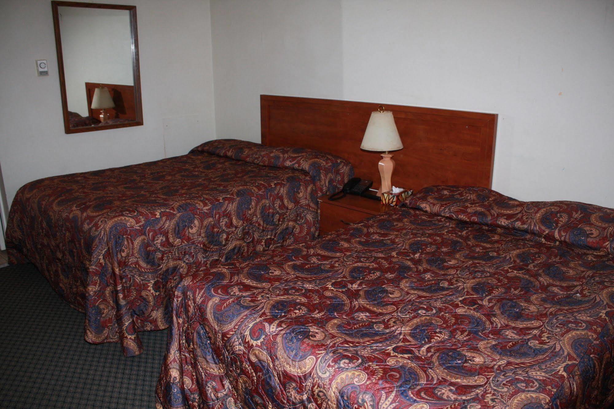 Grand Motel Saint-Hubert Longueuil Eksteriør billede